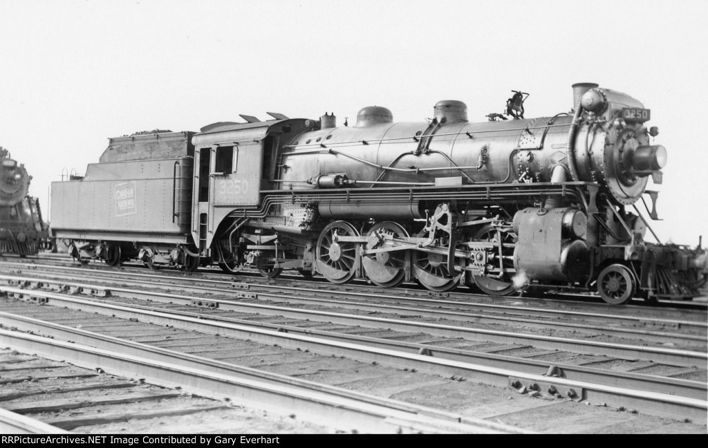 CN 2-8-2 #3250 - Canadian National